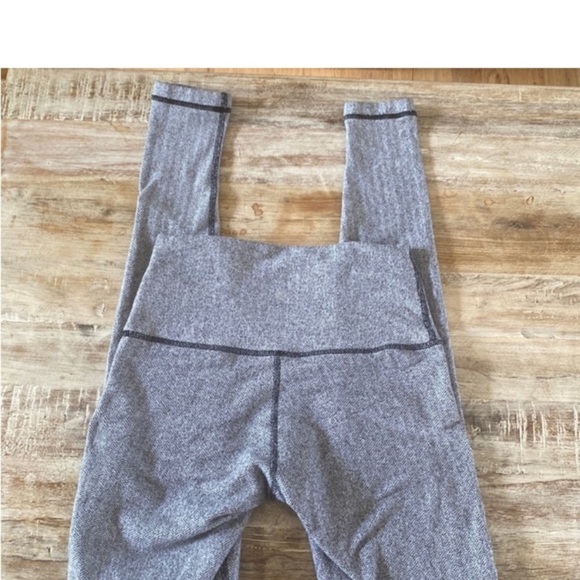 Lululemon - Picture 13 of 13